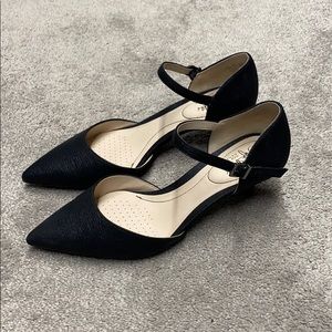 Life Stride Black Kitten Heels